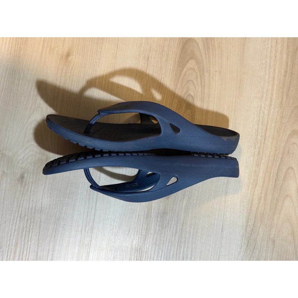 CROCS casual shipped provided